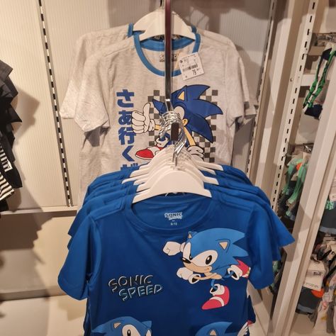 Sonic Merch Aesthetic, Sonic Clothes Aesthetic, Sonic Outfit Ideas, Sonic Clothes, Sonic Y2k, Sonic Outfit, Sonic Merch, Deez Nuts, Sonic Franchise