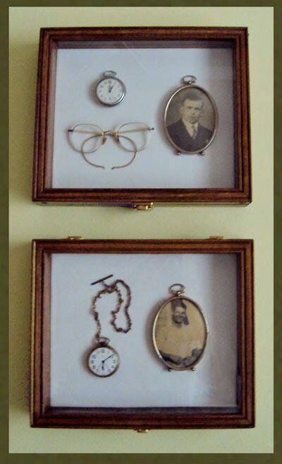 shadow box with Gramma's things ♥ I need to make one! Ancestry Wall, Crochet Printables, Genealogy Crafts, Shadow Box Memory, Memory Wall, Memory Crafts, Wood Shadow Box, Vintage Display, Family Keepsakes