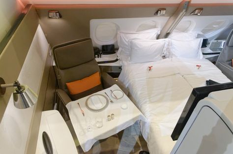 Singapore Airlines new A380 first class suites, Nov 2017 Airplane Aesthetic, Premium Economy, Luxury Private Jets, Airbus A380, Private Jets, Singapore Airlines, Cartier Jewelry, Business Class, Private Jet