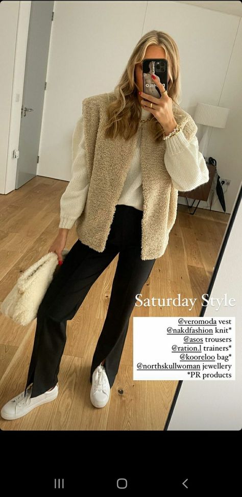 Winter Modest Outfits, Gilet Outfit, City Break Outfit, France Outfits, Shearling Vest, Gorgeous Clothes, Causual Outfits, Vest Outfits, Wardrobe Style