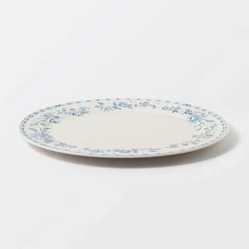 Studio Mcgee Dining, Studio Mcgee Kitchen, Square Placemats, Woven Trays, Patterned Plates, Blue And White Style, Studio Mcgee, Wood Patterns, Serving Platter