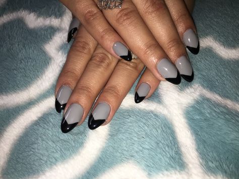 Grey, black sharp French tip nail Grey Black French Nails, Grey And Black French Nails, French Tip Nail Black, Sharp French Tip, Gray French Tip Nails, Grey French Tip Nails, Nail Black French, French Tip Nails Square, French Tip Nail Ideas