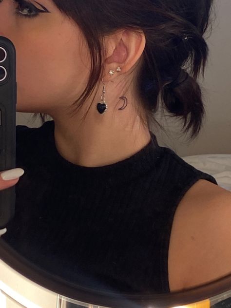 Moon Tattoo On Neck, Moon Tattoo Neck, Moon Behind Ear Tattoo, Moon Neck Tattoo, Behind The Neck Tattoos, Under Eye Tattoo, Neck Tattoo Women, Half Moon Tattoo, Pearl Tattoo