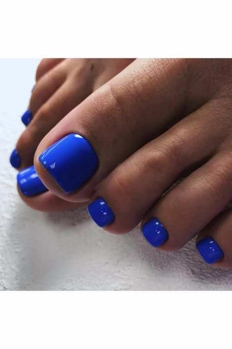 30+ Summer Pedicure Ideas - Life with Mar Blue Toenails, Halloween Toe Nails, Blue Toe Nails, Press On Toenails, Fake Toenails, Pedicure Colors, Gel Toe Nails, Nagellack Trends, Acrylic Toes