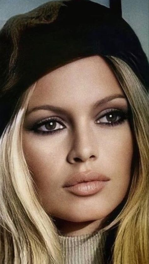 Bridget Bardot Makeup, Cozy Blanket Aesthetic, Bardot Makeup, Brigitte Bardot 60s, Brigitte Bardot Hair, Blanket Aesthetic, 1960s Makeup, Bardot Hair, Kitchen Decor Trends