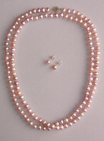 Pink Pearl Jewelry, Pink Pearl Necklace, Wear Pearls, Pink Pearls, Pearl And Lace, Necklace Sets, Pink Jewelry, Tickled Pink, Pink Pearl