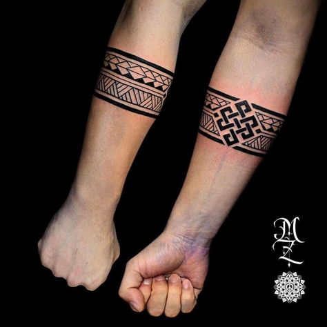 Knot Maori Armband Armband Tattoo Meaning, Tato Maori, Armband Tattoos For Men, Wrist Band Tattoo, Small Wave Tattoo, Tattoo Band, Forearm Band Tattoos, Female Tattoos, Band Tattoo Designs