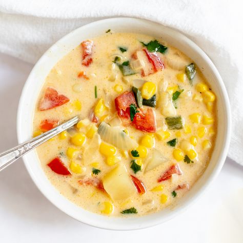 Easy Homemade Panera Corn Chowder Recipe (Summer Corn Chowder) Panera Corn Chowder Copycat, Panera Summer Corn Chowder Recipe, Panera Corn Chowder, Panera Corn Chowder Recipe, Summer Corn Chowder, Summer Soup Recipes, Chicken Corn Chowder, Light Soups, Corn Chowder Recipe