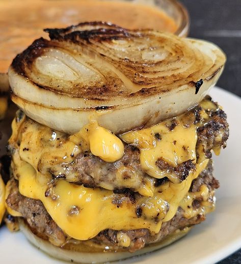 Delicious Burger Recipes, In And Out Burger, Burger Recipes Beef, Best Burger Recipe, Onion Burger, Keto Beef, In N Out, Flying Dutchman, Hamburger Meat