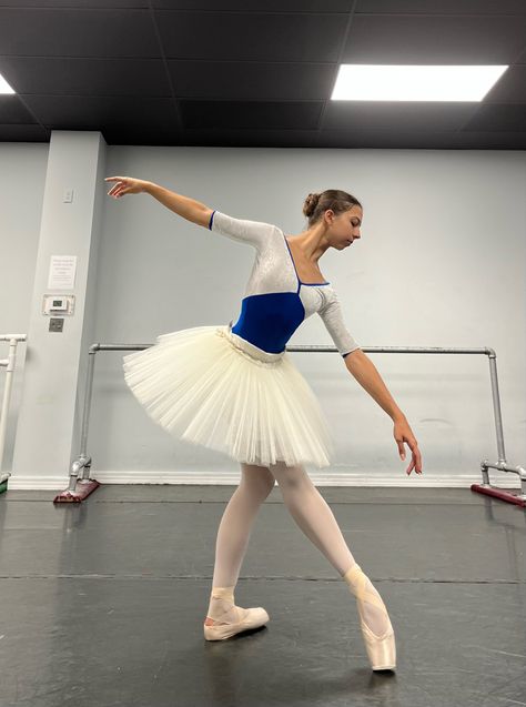 Yumiko Aesthetic, Yumiko Leotard Ideas, Yumiko Inspiration, Ballet Leotards Yumiko, Ballet Uniform, Ballet Fits, Ballerina Fashion, Yumiko Dancewear, Dance Leos