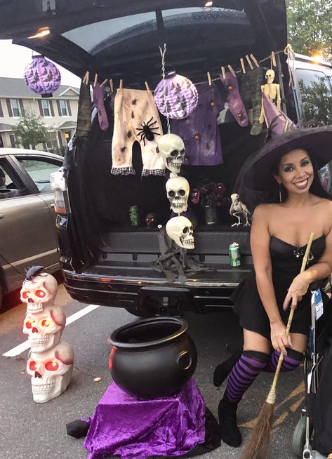 Trunk Or Treat Witch, Trunk Or Treat Themes, Trunk Or Treat Decorations, Halloween Interior Decorations, Halloween Car Decorations, Trunker Treat Ideas, Car Decorating, Trunk Or Treat Ideas, Spooky Haunted House