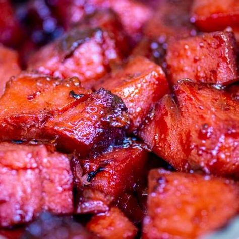 Smoked Bologna Burnt Ends - Kitchen Laughter Bologna Burnt Ends, Smoked Bologna, Tangy Bbq Sauce, Burnt Ends, Apricot Jam, Big Green Egg, Smoked Food Recipes, Small Bites, Chili Sauce