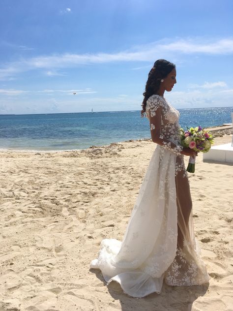 Sandals Wedding Resort, Sandals Resort Wedding, Jamaica Beach Wedding, Beach Style Wedding Dresses, Sandals Jamaica, Jamaica Honeymoon, Jamaica Beach, Wedding Resort, Reception Dresses