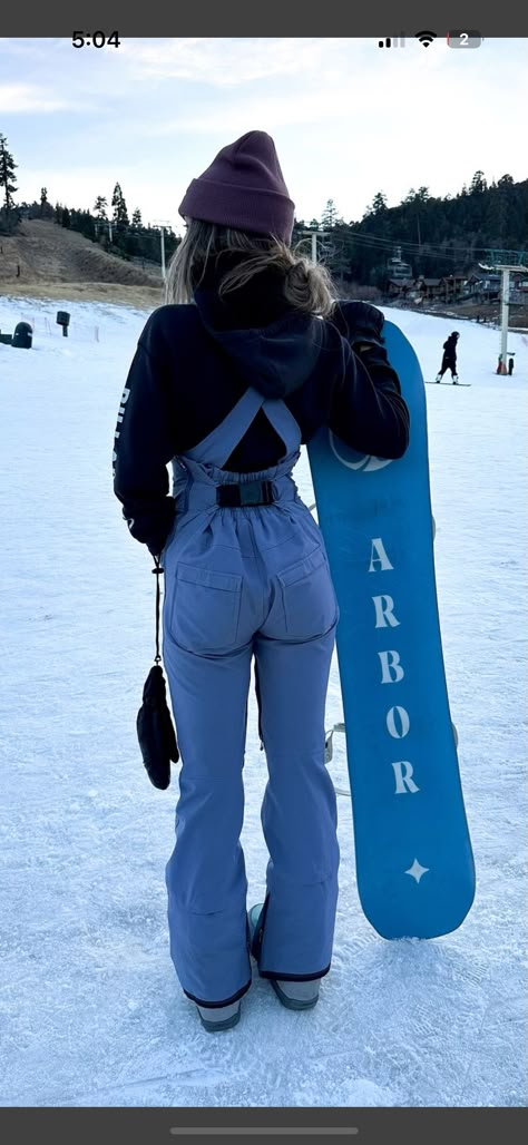 Womens Snowboarding Outfits, Snowboard Outfits For Women, Snowboard Outfit Women, Snow Boarding Outfits Woman, Cute Ski Outfits For Women, Women Snowboarding Outfits, Cute Snowboarding Outfits, Snowboarding Women Outfit, Elastic Belts For Women