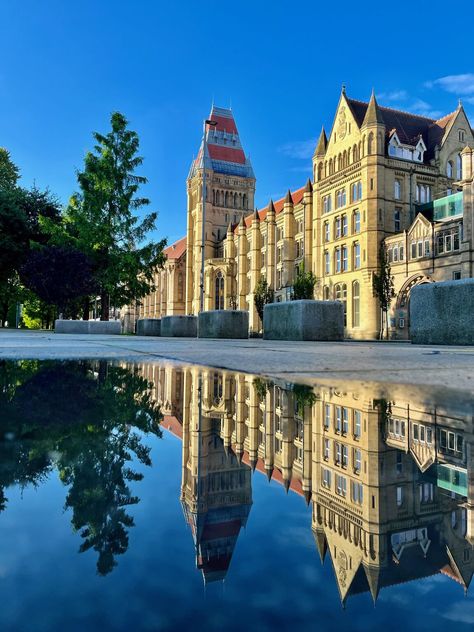 The University of Manchester on LinkedIn: Rainy reflections on Oxford Road... This photo, shared with us by our… | 25 comments Manchester University Aesthetic, University Of Manchester Campus, Manchester Student Life, The University Of Manchester, Rainy Reflections, Community Engagement Activities, University College Dublin, Manchester University, Uni Aesthetic