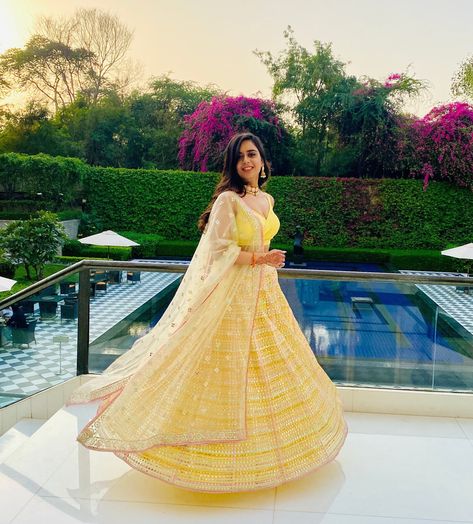 Lemon Yellow Indian Outfit, Designer Yellow Lehenga With Dupatta, Pastel Yellow Lehenga, Yellow Lehenga With Dupatta, Lemon Yellow Lehenga, Yellow Embroidered Lehenga In Chinon, Yellow Bollywood Lehenga With Sheer Dupatta, Yellow Indian Outfit, Yellow Lehenga For Haldi