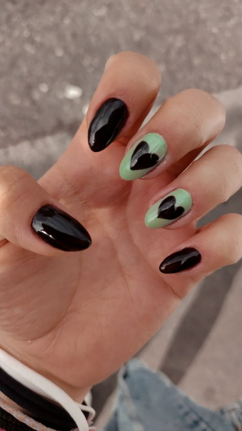 brown and light green nails Light Green And Black Nails, Staleto Nails, Light Green Nails, Nails With White, Green Acrylic Nails, Fake Nails Designs, Graduation Nails, Finger Paint, Black Acrylic Nails