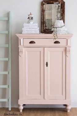 Pink Ground, Sea Of Love, Shabby Chic Dresser, Shabby Chic Bathroom, Come With Me, Shabby Chic Homes, Flipping Furniture, Furniture Inspiration, Redo Furniture