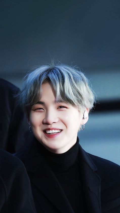 𝐬𝐮𝐠𝐚 𝐰𝐚𝐥𝐥𝐩𝐚𝐩𝐞𝐫. hd phone wallpaper #suga #minyoongi #yoongi #bts #방탄소년단 #btswallpaper #btslockscreen #sugasmile #sugagummysmile Suga Wallpaper, Min Yoongi Wallpaper, Smile Wallpaper, Gummy Smile, Pop Lyrics, Min Yoongi Bts, Bts Girl, Min Suga, Bts Yoongi