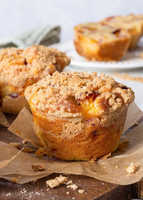 Gluten Free Peach Streusel Muffins Gluten Free Peach Recipes, Fruit Bread Recipes, Peach Muffins, Muffin Streusel, Simple Muffin Recipe, Baking Basics, Peach Desserts, Gluten Free Sweet, Gluten Free Desserts Recipes