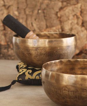 Om Singing Bowl Meditation Bowl, Buddha Groove, Tibetan Bowls, Best Meditation, Tibetan Singing Bowls, Om Symbol, Singing Bowl, Silk Cushions, Meditation Space