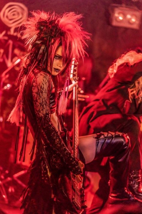 Visual Kei Aesthetic, Visual Kei Makeup, Visual Kei Fashion, Kei Visual, Kei Fashion, Japanese Rock, Crazy Outfits, Rock N’roll, Fashion Articles