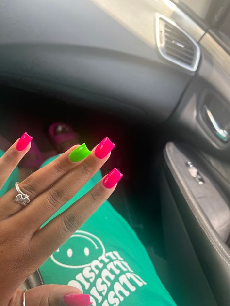 Cheap Nail Ideas, Nails 2 Colors, Short Rainbow Nails, Purple And Yellow Nails, Color Nails Designs, Teal Acrylic Nails, Nails Rainbow, Natural Nails Manicure, Acrylic Nail Set