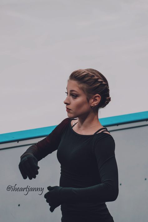 Figure Skating Hair Styles, Ice Skater Hairstyles, Hairstyles For Ballet Practice, Ice Skating Competition Hairstyles, Aliona Kostornaia Aesthetic, Hairstyles For Figure Skating, Figure Skating Competition Hair, Figure Skating Hairstyles Competition, Figure Skating Hairstyles