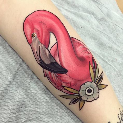 Tropisches Tattoo, Tropical Tattoo, Flamingo Tattoo, Seashell Tattoos, Traditional Rose, Fancy Flamingo, Foot Tattoos For Women, Tattoos For Women Flowers, Flamingo Beach