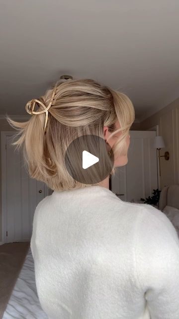 192K likes, 542 comments - laura.byrnes on April 28, 2024: "Obsessed with half up, half down with a cute clip at the moment! 👱‍♀️ #shorthairstyle". Short Hair Half Up With Clip, Half Updo Bob Hair, Laura Byrnes Hair, Half Bun Short Hair, Half Up Half Down Hair Bob, Half Up Dos For Short Hair, Half Updos For Short Hair, Short Bob Updo, Short Hair Half Up Half Down