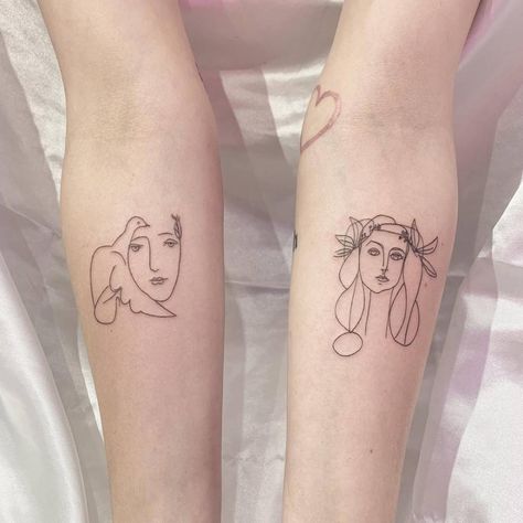 Picasso Tattoo, Side Hip Tattoos, One Line Tattoo, Private Tattoos, Ribcage Tattoo, Cool Tattoo, 4 Tattoo, Disney Tattoo, Delicate Tattoo