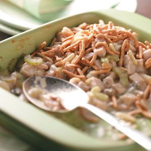 Crunchy Turkey Casserole Recipe -This comforting second-time-around casserole from Lois Koogler of Sidney, Ohio is perfect for a family supper or potluck. "With its appealing crunch from water chestnuts, almonds and chow mein noodles, this economical main dish is enjoyed by all," she assures. Turkey Leftover Ideas, Thanksgiving Casserole Recipes, Turkey Casserole Recipe, Thanksgiving Casserole, Crusted Chicken Recipes, Turkey Tetrazzini, Instant Food, Family Supper, Turkey Casserole