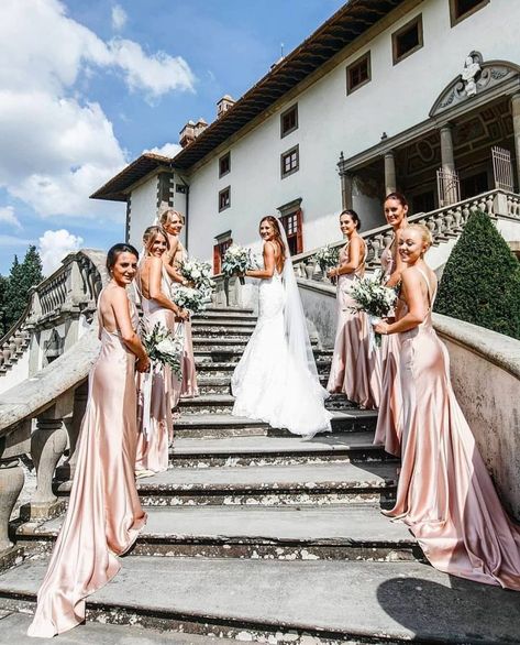 Bridesmaid Poses, Bridesmaid Pictures, Bridesmaid Photoshoot, Mismatched Bridesmaid Dresses, Wedding Picture Poses, Bridesmaids Photos, Pink Bridesmaid Dresses, Wedding Photos Poses, Blue Bridesmaid Dresses