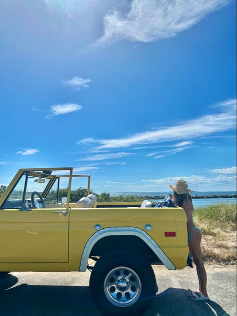 Yellow Truck Aesthetic, Summer Cars Aesthetic, Ford Bronco Beach Aesthetic, Beach Cars Aesthetic, Surf Cowgirl Aesthetic, Costal Cowboy Aesthetic, Cowgirl Beach Aesthetic, Beachy Cowgirl Aesthetic, Country Beach Aesthetic