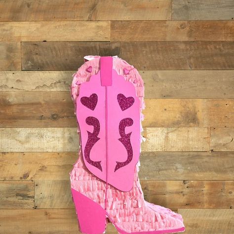 MySoireeDesigns - Etsy Cute Pinata Ideas, Barbie Cowgirl Party, Cowgirl Pinata, Cowgirl Decorations Party, Rodeo Party Decor, Barbie Parties, Cowgirl Decorations, Cowgirl Party Decorations, Cowgirl Barbie