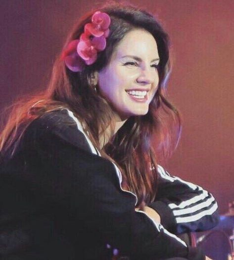 lana being cute Lana Pfp, Lana Del Rey Love, Lana Rey, Brooklyn Baby, Lana Del Ray, Living Legends, Justin Timberlake, Music Concert, Light Of My Life