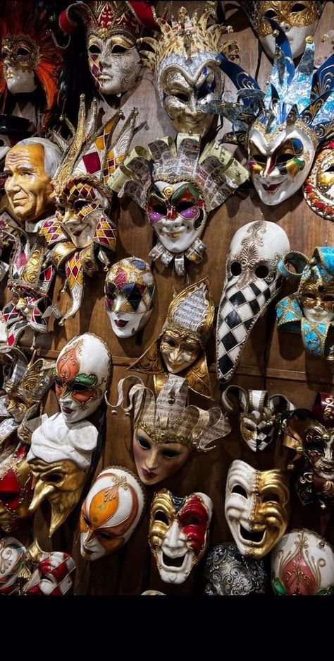 Journaling Pictures, Masquerade Aesthetic, Venice Mask, Clown Mask, Mask Ideas, Carnival Of Venice, Night Circus, Slytherin Aesthetic, Venetian Masks