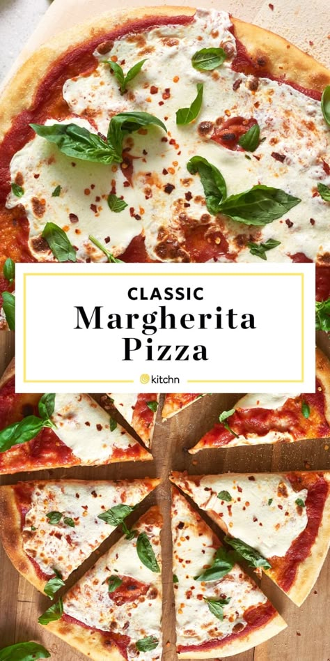 Margherita Pizza Recipe, Pizza Margarita, Margarita Pizza, Healthy Pizza Recipes, Pizza Dinner, Pizza Bianca, Pizza Margherita, Grilled Pizza, Pizza Recipes Homemade