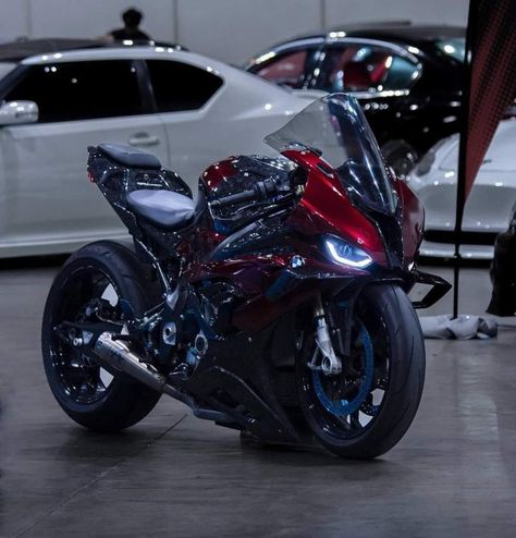 Bike Aesthetic, Custom Sport Bikes, Motorcycle Aesthetic, Futuristic Motorcycle, Pretty Bike, Biker Love, Bike Pic, Sport Motorcycle, Bmw Motorcycle