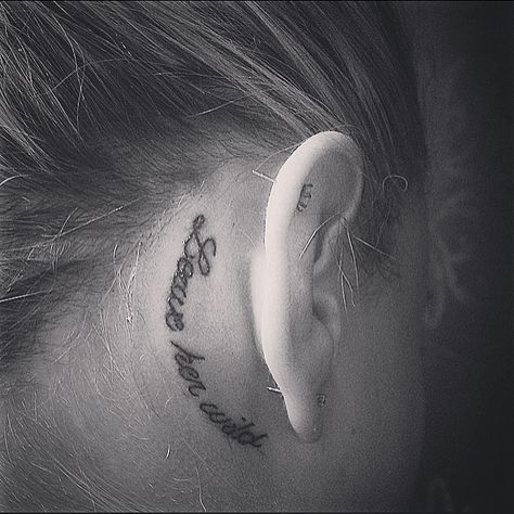 Behind Ear Quote Tattoo, Behind The Ear Tattoo Ideas Quotes, Script Behind Ear Tattoo, Wrap Around Behind Ear Tattoo, Cursive Tattoos Behind Ear, Behind The Ear Tattoo Ideas Letter, Letter A Behind Ear Tattoo, Love Yourz J Cole Tattoo Behind Ear, Cursive Script Tattoo