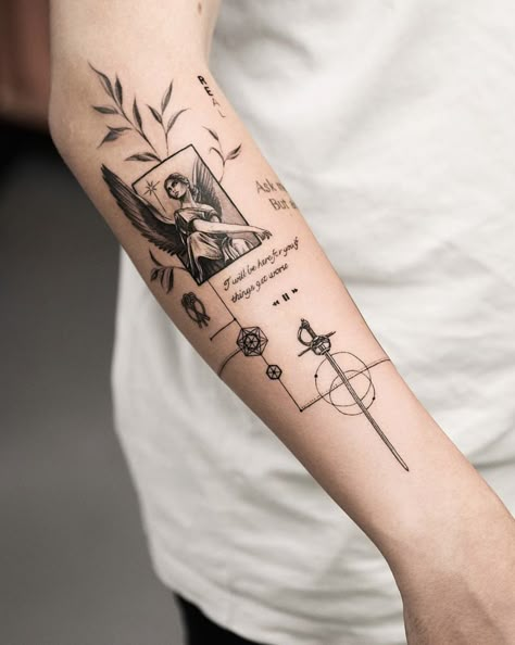 Perspective Tattoos, Tato Naruto, Memento Mori Tattoo, Tattoo Pierna, Tattoo Modern, Engraving Tattoo, Wrist Tattoos For Guys, Forearm Tattoo Design, Geometry Tattoo