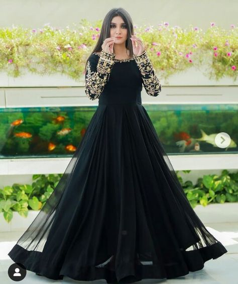 Black Long Frocks Pakistani Party Wear, Black Long Frocks Pakistani, Maksi Dress Pakistani, Black Long Dress Indian Style, Black Anarkali Dress Party Wear, Long Frock Designs, Bridal Dresses Pakistan, Pakistani Fashion Party Wear, Pakistani Fancy Dresses