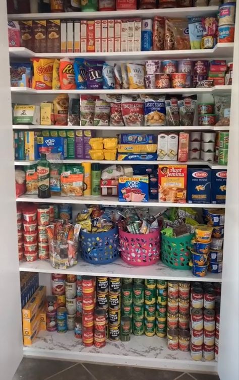 Small Pantry Storage Ideas, Diy Small Pantry, Small Pantry Storage, Snack Closet, Small Pantry Organization Ideas, Pantry Storage Ideas, Snack Station, Small Pantry Organization, Food And Snacks