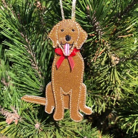 Dog Ornaments Diy, Gold Retriever, Golden Retriever Ornament, Ornament Embroidery, Golden Retriever Christmas, Christmas Felt, Felt Decorations, Felt Christmas Ornaments, Felt Projects