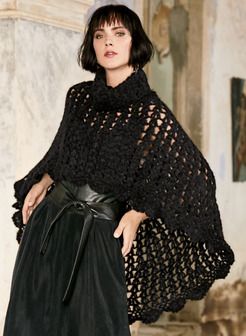 Macrame Fashion, Outfit Wishlist, Poncho Outfit, Lace Poncho, Crafting Corner, Alpaca Poncho, Crochet Cape, Crochet Poncho Free Pattern, Knitting Fashion