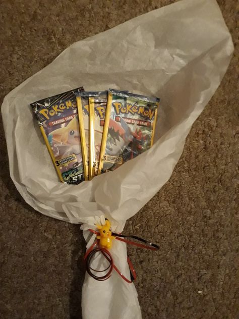 Special gift boy Birthday Gifts For Nerdy Boyfriend, Pokemon Card Bouquet, Pokemon Boyfriend Gifts, Pokemon Gift Ideas Diy, Dragon Ball Gifts, Pokemon Gifts For Boyfriend, Gifts For Nerdy Boyfriend, Pokemon Bouquet, Valentine Pokemon