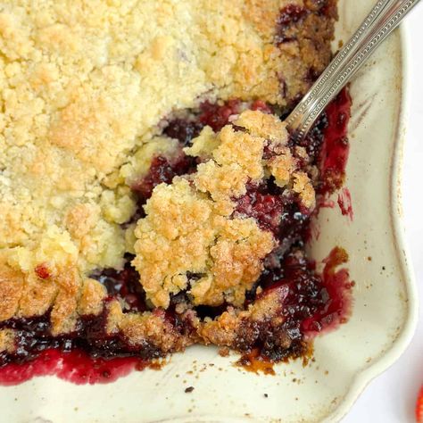 Mixed Berry Cobbler Mixed Berry Cobbler, Easy Blueberry Cobbler, Berry Cobbler Recipes, Blueberry Cobbler Recipes, Rustic Dessert, Berry Cobbler, Blackberry Cobbler, Pilot Mountain, Homemade Vanilla Ice Cream