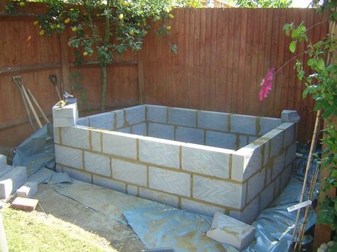 Homemade Swimming Pools, Kleiner Pool Design, Hot Tub Designs, Diy Hot Tub, Outdoor Tub, Hot Tub Backyard, Hot Tub Garden, Diy Swimming Pool, Mini Pool