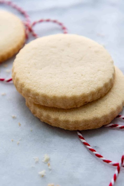 Girl Scout Shortbread Cookie Recipe, Turkey Gluten Free Recipes, Gf Shortbread, Iced Shortbread Cookies, Cookies No Bake, Gluten Free Shortbread Cookies, Vegan Shortbread Cookies, Vegan Shortbread, Gluten Free Shortbread