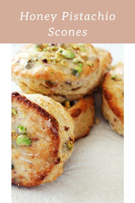 Sweet and savoury scones that are easy to make, and who doesn't love pisatchios! Pistachio Scones Recipe, Pistachio Scones, Honey Pistachio, Savoury Scones, Making Pie Crust, Savory Scones, How To Make Pie, Scones Recipe, Honey Glaze